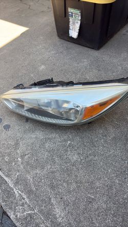 Lef Headlight