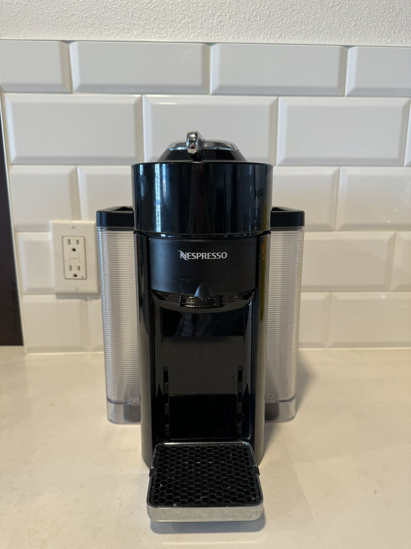 Nespreso Vertuo-Evoluo GCC1 Piano Black