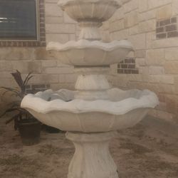 TULIF LEAF PATIO FOUNTAIN