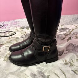 The Children’s Place Black Boots Size 5