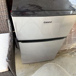 Small Refrigerator
