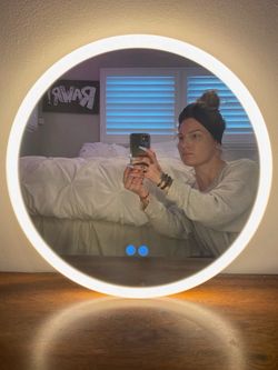 32” Round LED Bathroom Mirror – Smart Vanity Mirror – Anti-Fog – NEW IN BOX