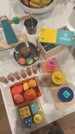 Lovevery Set Of Toys