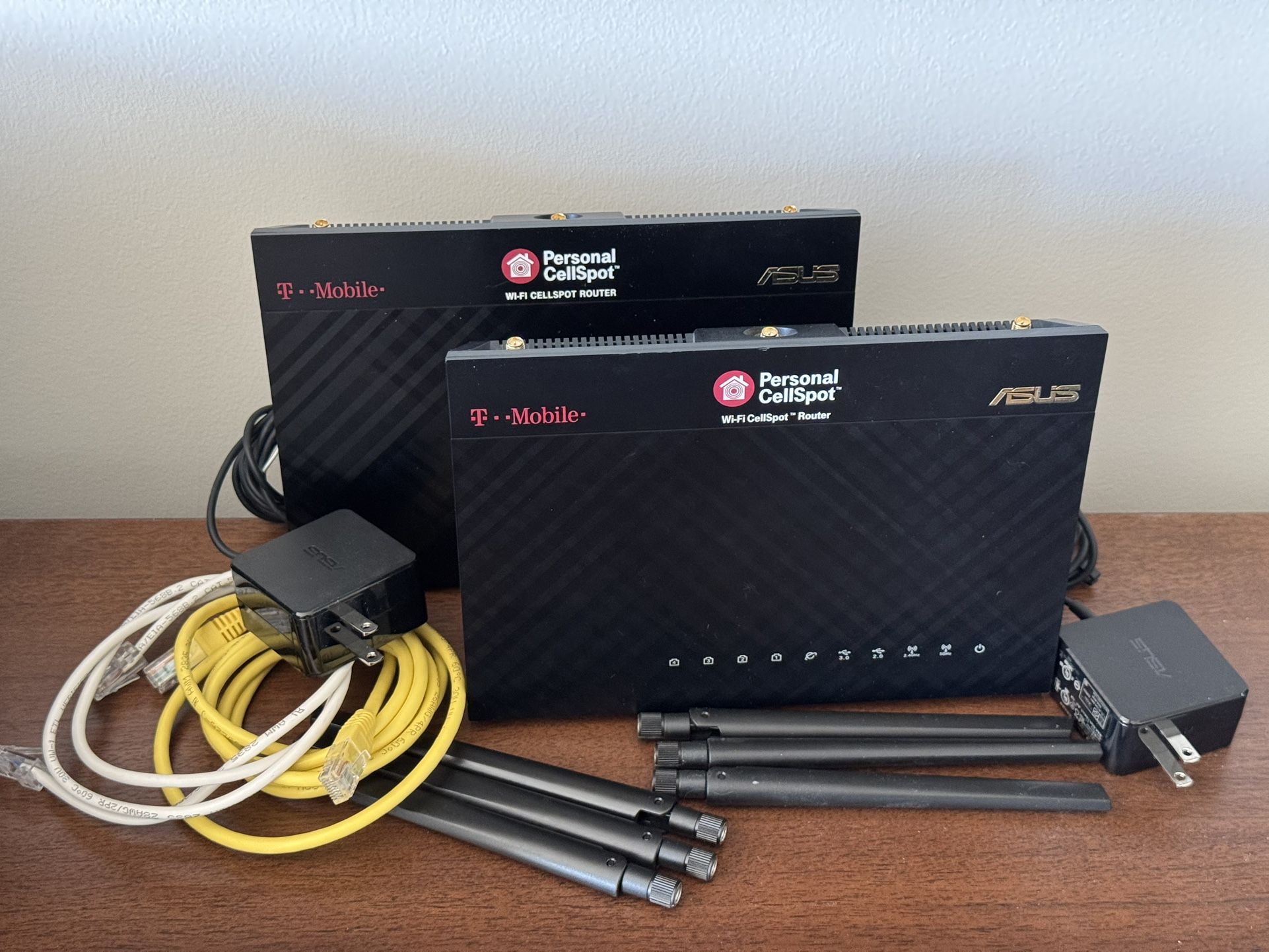 LOT OF 2 Asus WiFi Routers TM-AC1900 RT-AC68U 5GHz 2.4GHz Dual Band Wireless