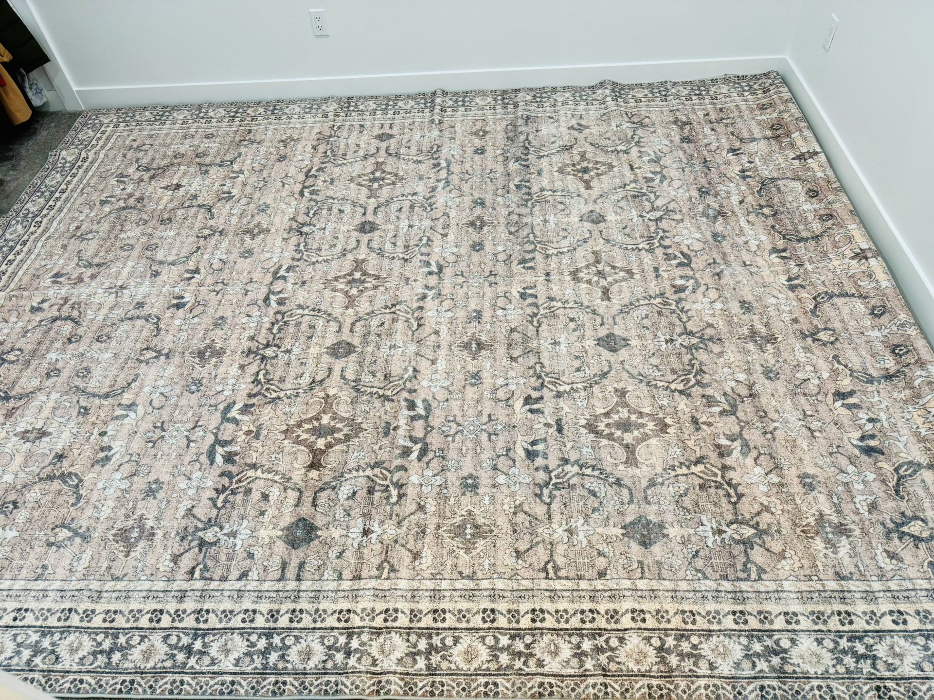 Brand New 9x12 Washable Rug