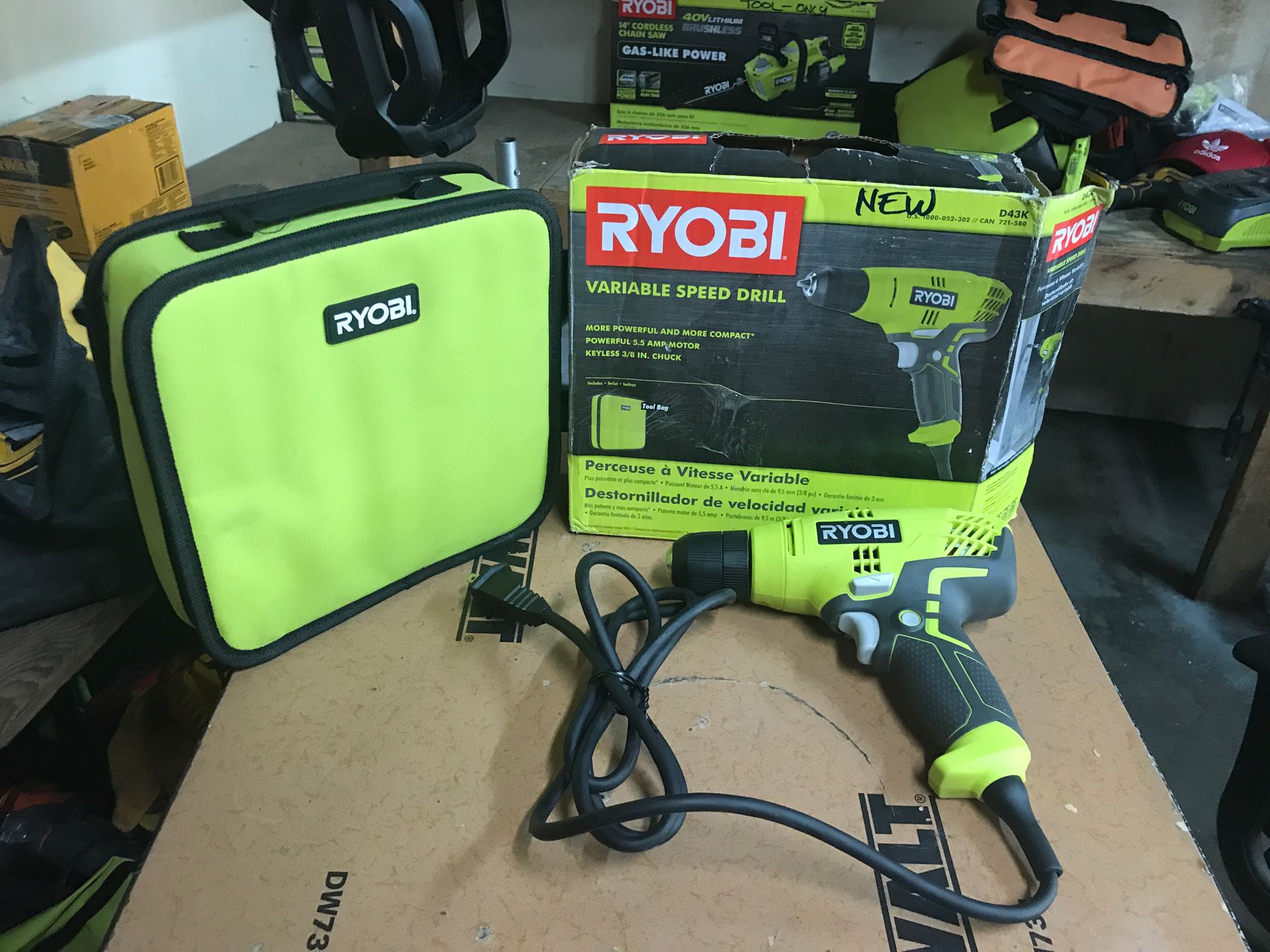 (Brand New) RYOBI 5.5 Amp Corded 3/8 in. Variable Speed Compact Drill/Driver with Bag