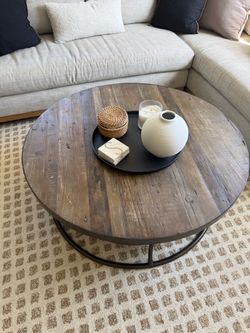 2 Matching Coffee Tables