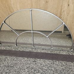 Half round arch transom window

 Mirror 