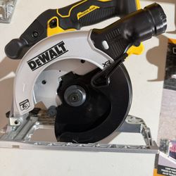 Dewalt Xr 20v Sierra Circular 6 1/2 (solo Herramienta) 