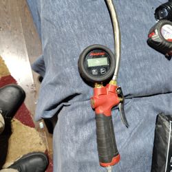 Like New Snap On Digital Tire Inflator. 