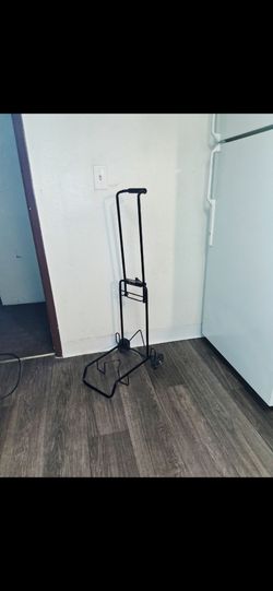Foldup luggage cart Pickup 3-8:30 pm rainbow/charleston cash only read description