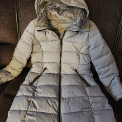 Andrew Marc  Women's Jacket  Size Medium Good Condition 