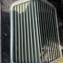 1963 Bentley S3 grill