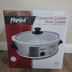 New in Box – Parini Casserole Cooker Slow Cooker – 2.5 Qt Compact Crock Pot