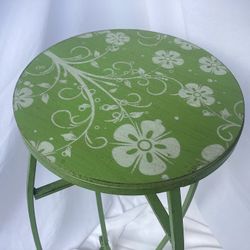 1325 Green Plant Pedestal