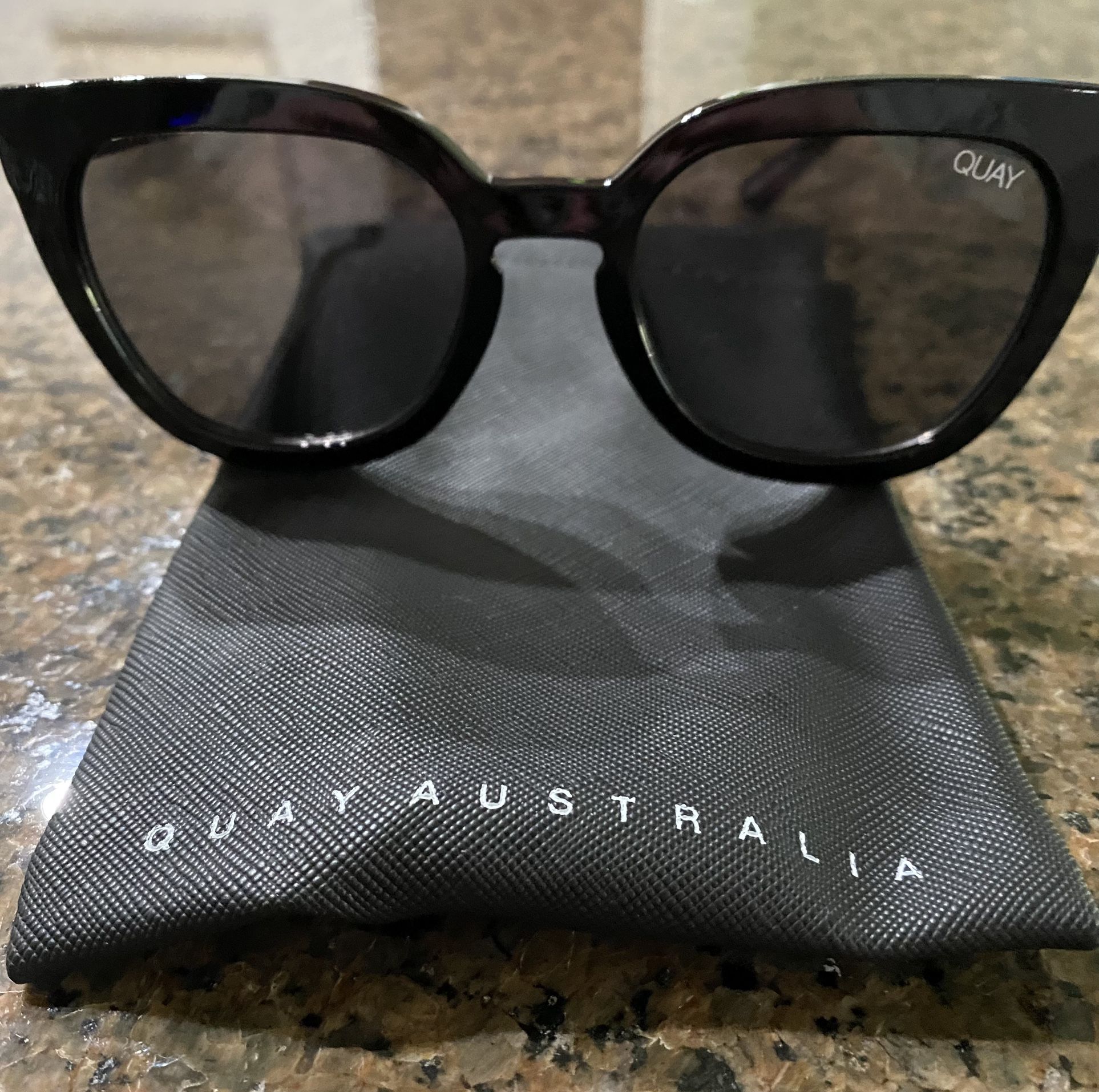 NEW, QUAY AUSTRALIA WOMEN’S SUNGLASSES