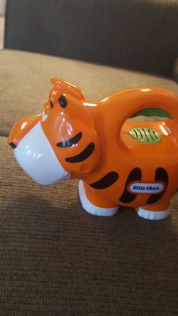 LITTLE TIKES TIGER FLASHLIGHT