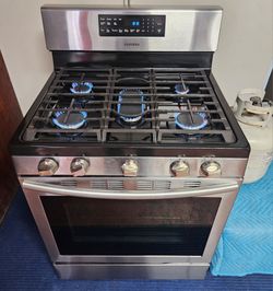 🔥🔆♨️☆Samsung☆♨️🔆🔥 Stainless steel Lp Gas Stove in great working order