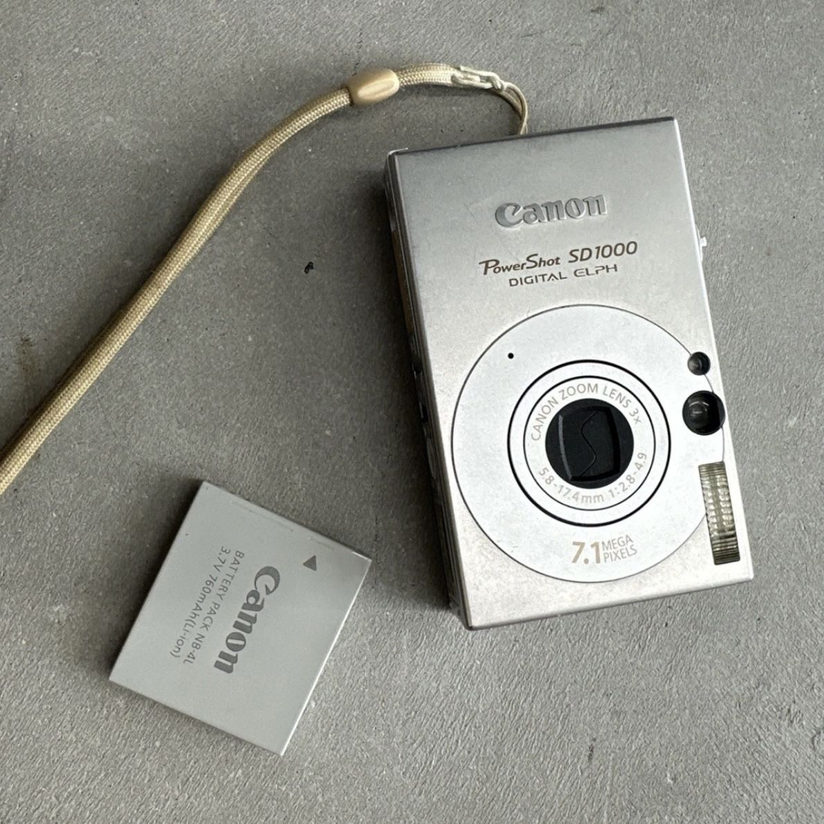 Canon Powershot SD1000 Digital Compact Camera