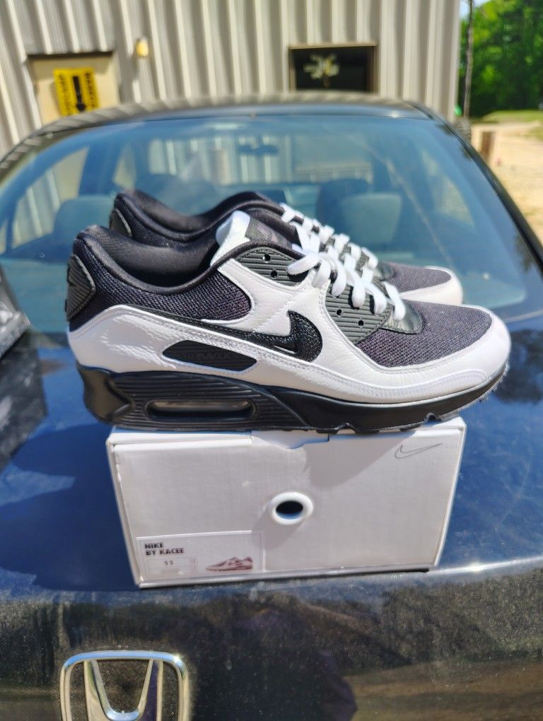 $140 Local Pickup 2024 Nike Air Max 90 Made By You Raiders Size 11 With Original Box Worn Once For 3 Hours Basically New Price Is Firm