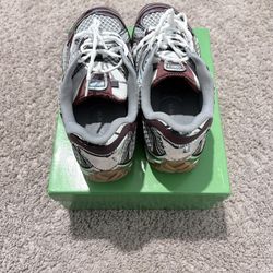 Burgundy Bottegas size 38 brand new with box