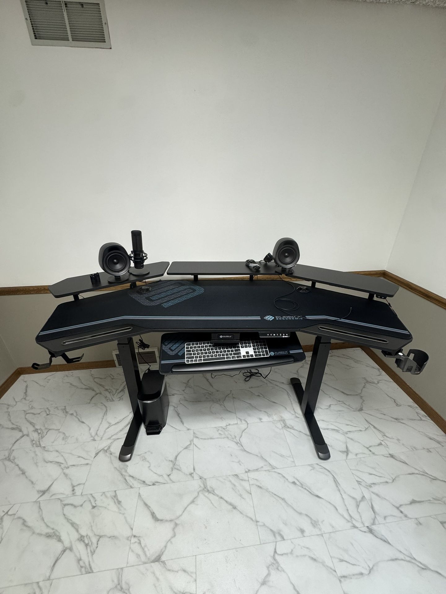 Eureka Ergonomic Electric Sit-Stand Desk – Like New ($700 OBO)