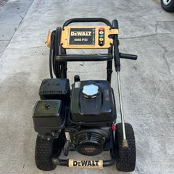 DW DEWALT PRESSURE WASHER PRESSURE CLEANER 4000 PSI /4.0  GPM WORKS GREAT FOR YOUR BUSINESS 