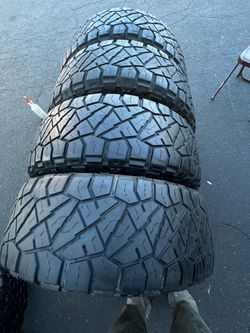 LT295/65R20 129/126Q 10P.R. NITTO RIDGE GRAPPLER