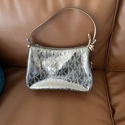 MK PURSE