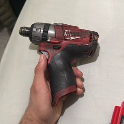 Milwaukee Drill /Driver M12