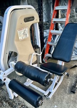 Nautilus Commercial Seated Leg Curl – 250lb weight Stack