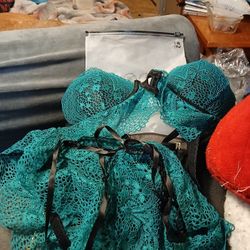 New Medium Set For 15.00