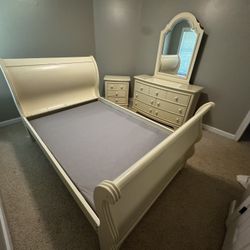 Kids full/double sleigh bed bedroom set - white w/trundle