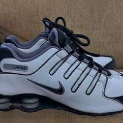 Men's Nike Shox NZ Athletic Shoes Sz 10