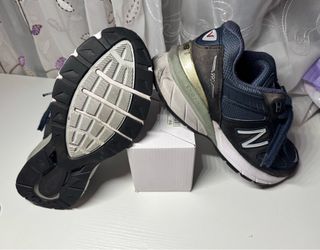 New Balance 990v5 Women's Running Shoes Navy Blue, Size 8.5, Made in USA