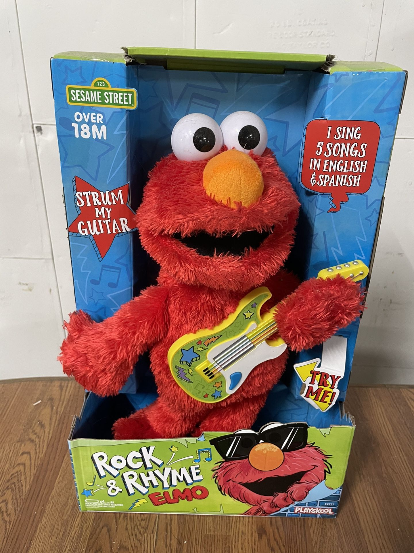 Rock & Rhyme Elmo