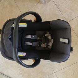 Chicco KeyFit 35 ClearTex Infant Car Seat and Base, Rear-Facing Seat for Infants 4-35 lbs