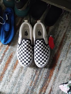 Brand New Girls Vans 
