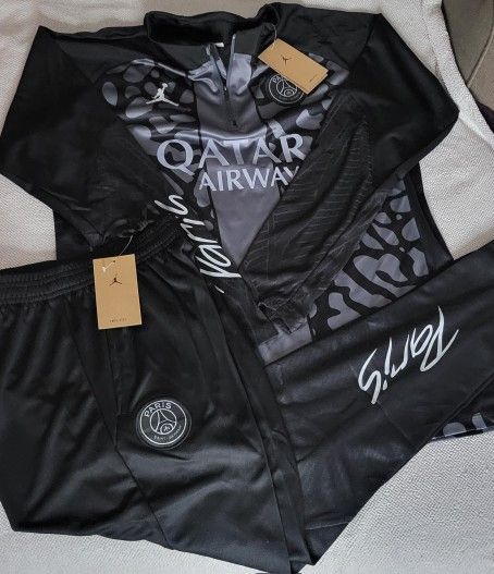 Tracksuits Futbol Adulto Sizes Mens Sizes M L XL No Trade 