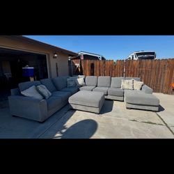 Sectional Couches 