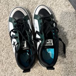 Converse All Star Boys Sneakers - Size 3.5- Great Condition 