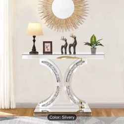 Gorgeous Silvery Table with Diamond C-Base