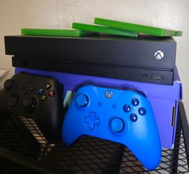 Xbox One X 1TB Bundle