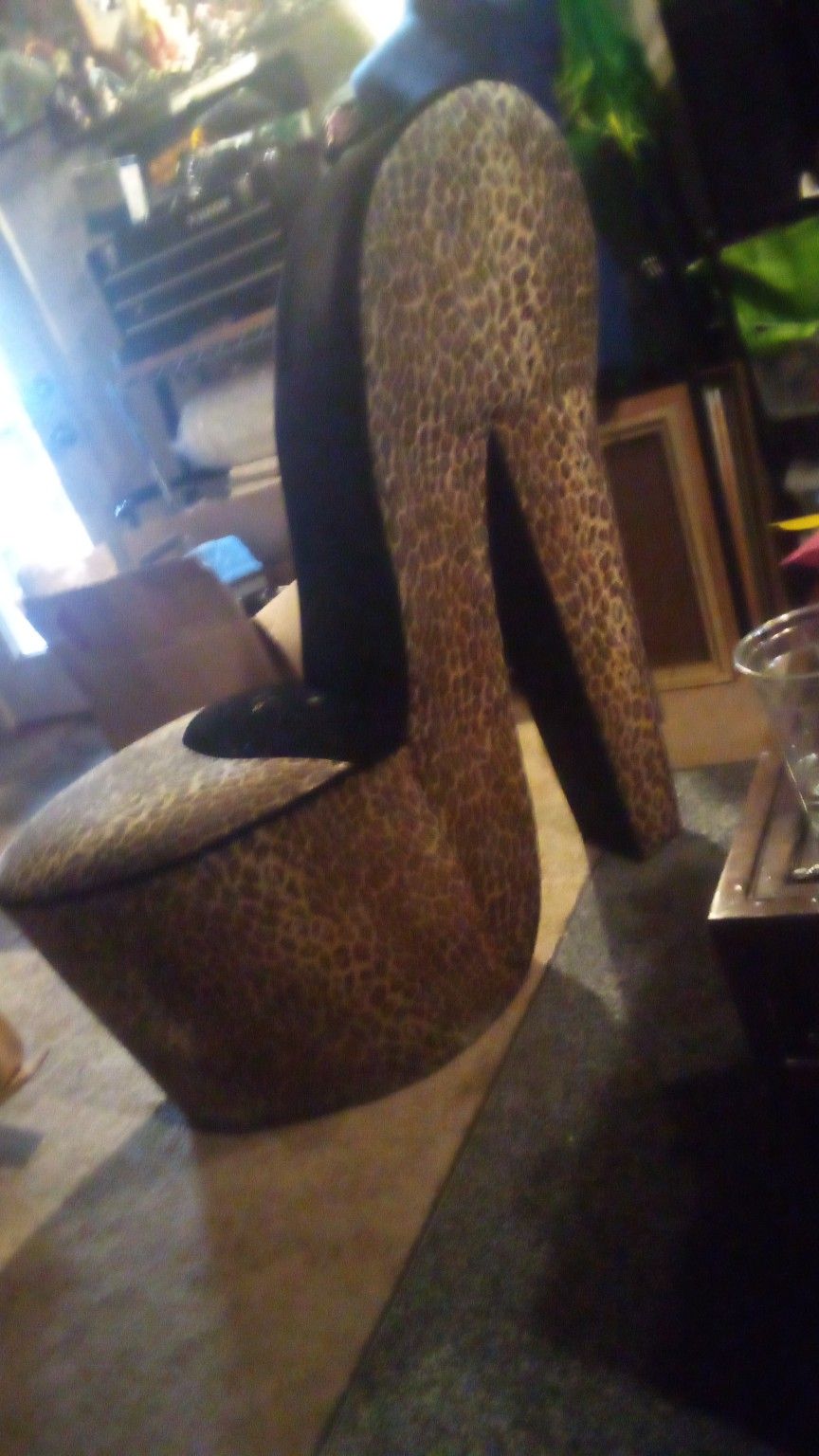 High Heel Shoe Chair