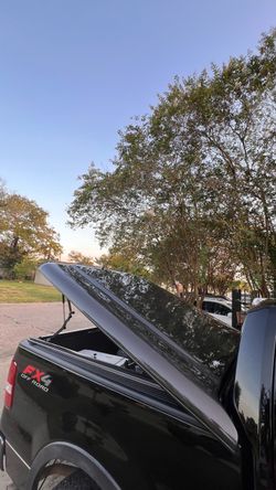 Fiberglass pickup truck bed cover