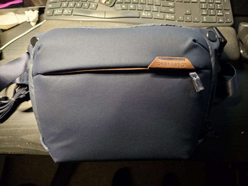 Peak Design Everyday Sling 6L