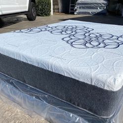 King Bamboo Cool Gel Memory Foam!!