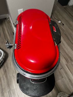 Coleman grill with 1 gas tank
