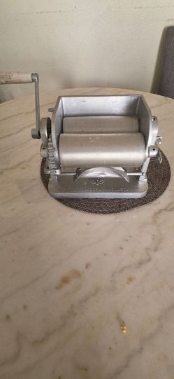 Maquina para hacer tortillas     $ 90. O mejor oferta