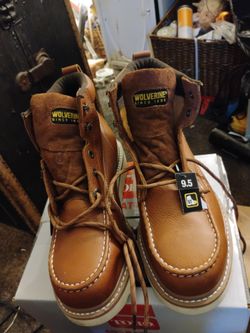 Wolverine boots 9.5 steel toes brand new